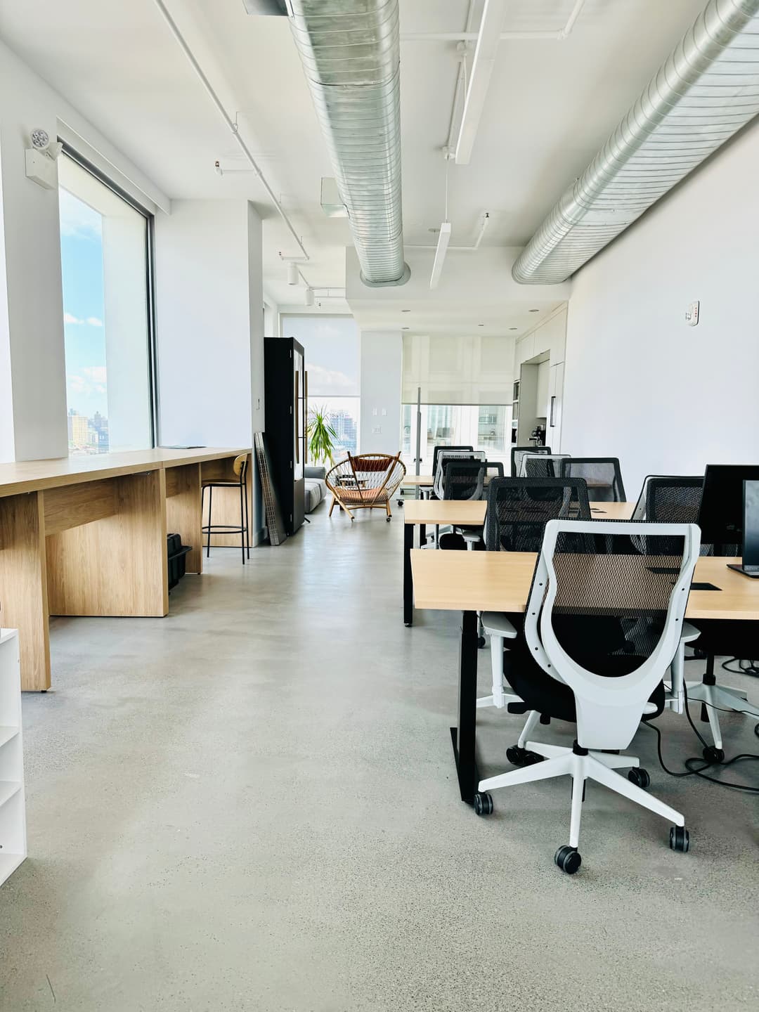Luxurious Office Space with Stunning Views in Williamsburg